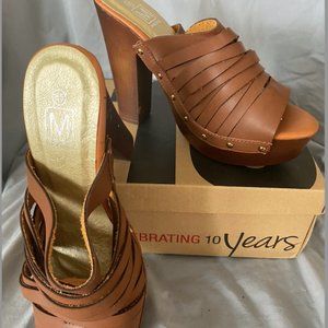 Brown Leather clogheel size 8.5